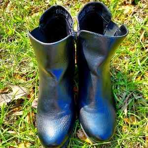 Nicole 7m Nanise ladies boots/ heels,zipper,strap